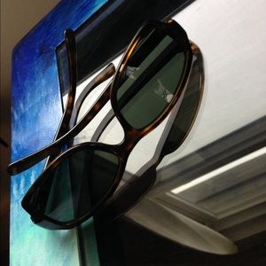Raybanz brown and black sunglasses